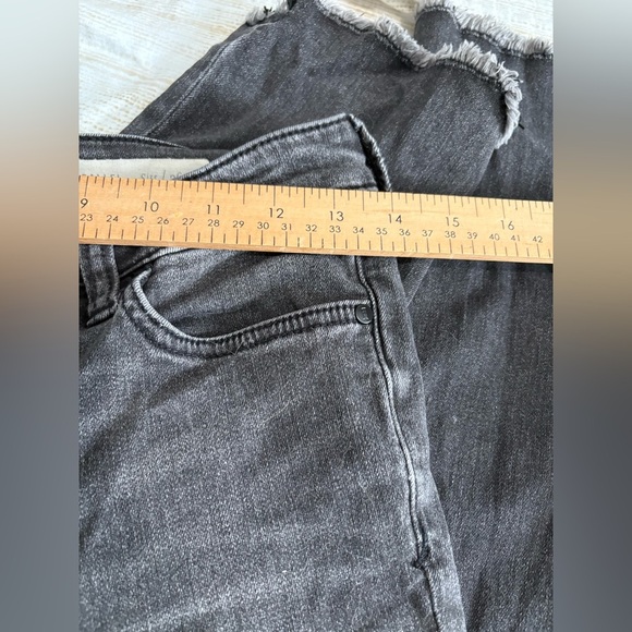 Pilcro and the Letterpress Anthropologie black parallel raw hem Jean size 26 - Picture 15 of 16